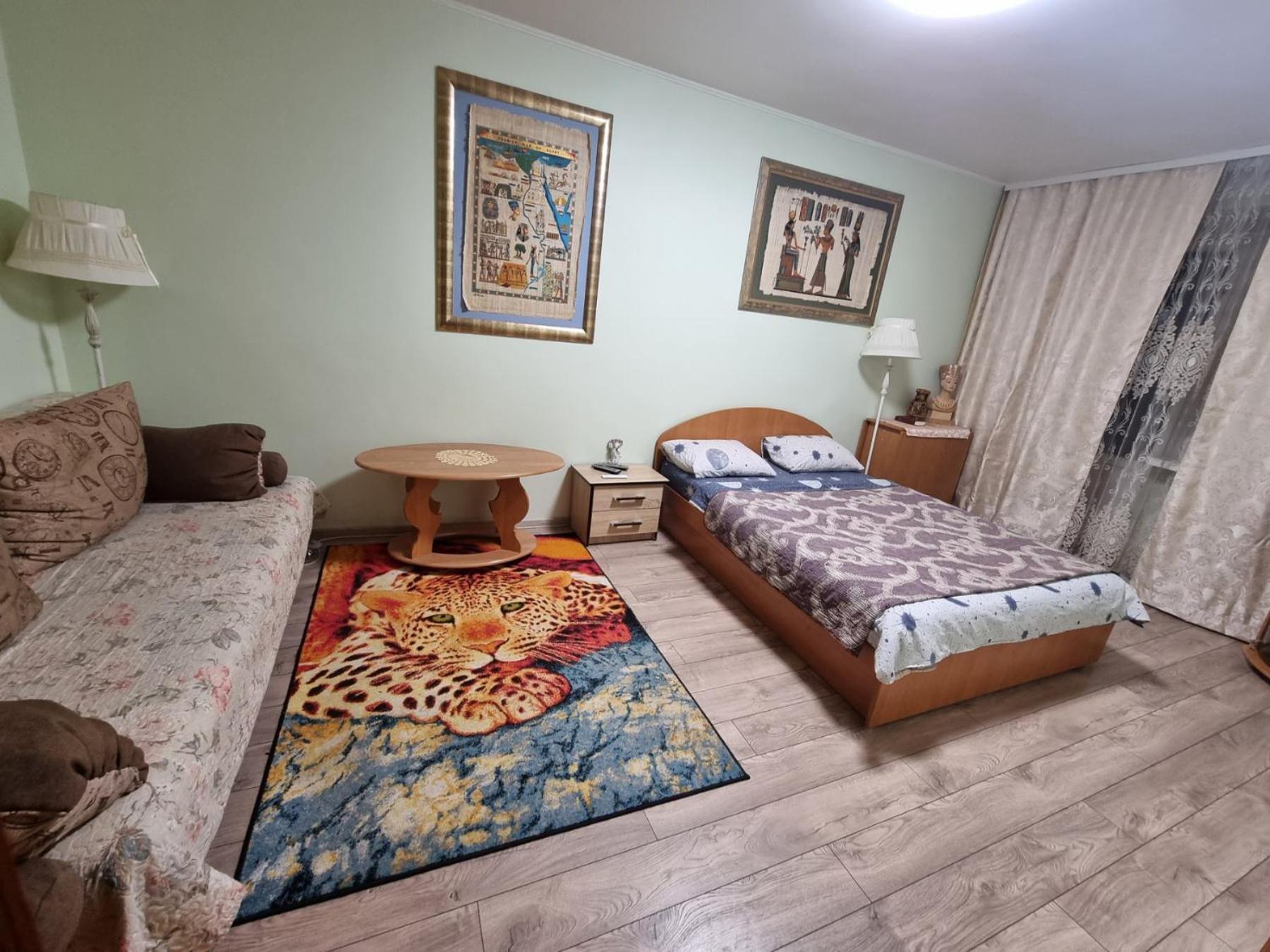 House Hotel Apartments 2 Rivne Eksteriør billede